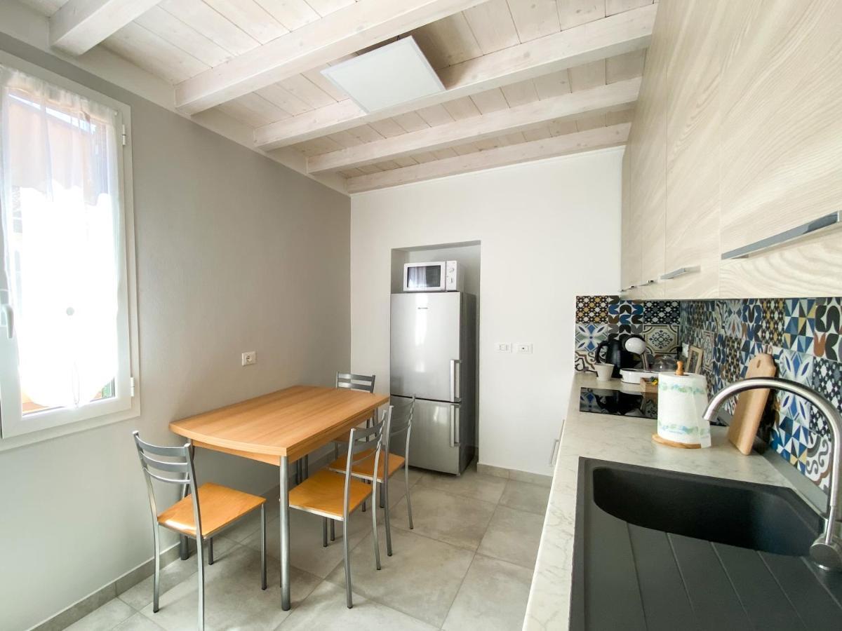 La Casetta - Appartamento Centro Storico Albenga Exterior foto